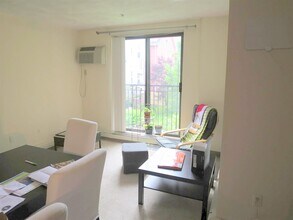 383 Highland Ave, Unit 1 in Somerville, MA - Building Photo - Building Photo