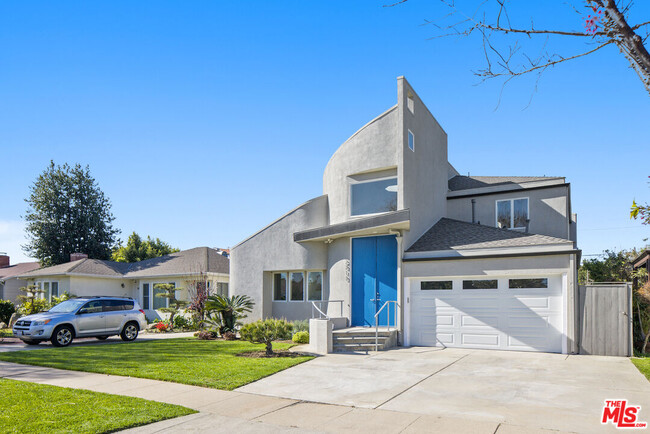 2313 Amherst Ave in Los Angeles, CA - Building Photo - Building Photo