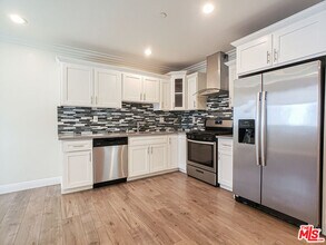 965 N Wilton Pl in Los Angeles, CA - Building Photo - Building Photo