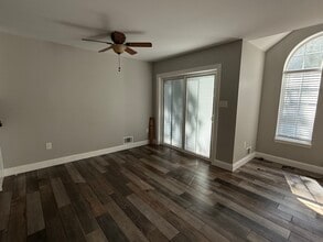 645 Country Acres Ct in Effort, PA - Building Photo - Building Photo