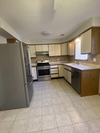 5991 N Northwest Hwy, Unit 202 in Chicago, IL - Building Photo - Building Photo