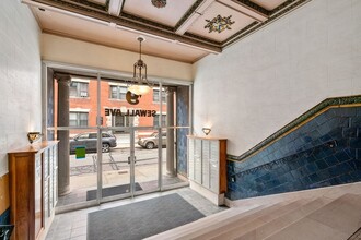 9 Sewall Ave in Brookline, MA - Building Photo - Building Photo