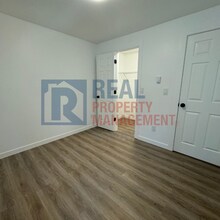4404 97th Ave W-Unit -2 in University Place, WA - Building Photo - Building Photo