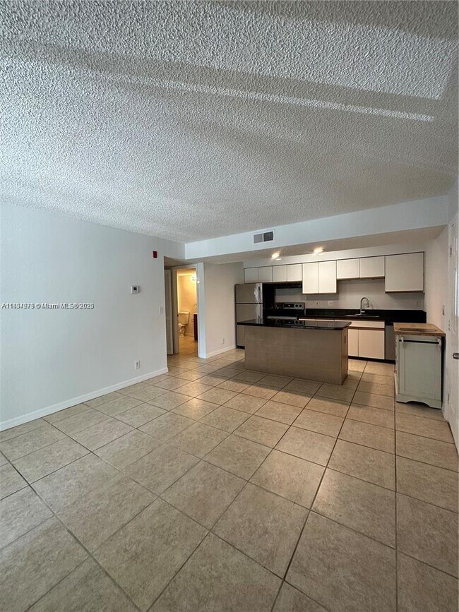 4055 W McNab Rd in Pompano Beach, FL - Building Photo - Building Photo