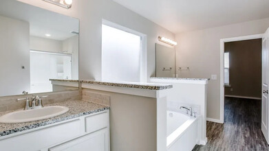 Hayden's Park at Upland Crossing in Lubbock, TX - Building Photo - Building Photo
