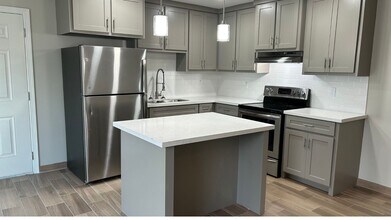 820 Redwood Ave, Unit 4 in McAllen, TX - Building Photo - Building Photo
