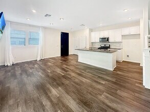 27607 Sawtooth Ln in Santa Clarita, CA - Building Photo - Building Photo