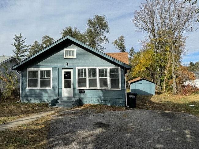 property at 5410 Fontenelle Blvd