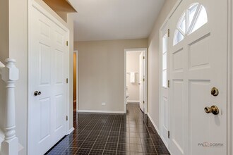 285 Stanton Dr in Buffalo Grove, IL - Building Photo - Building Photo
