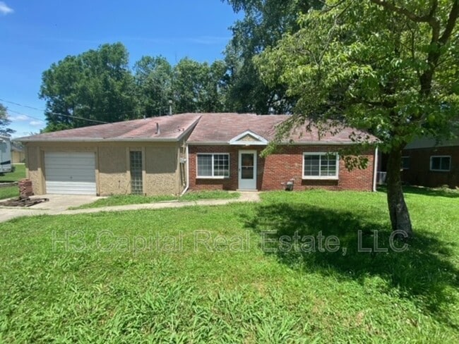 property at 27 Fahey Pl