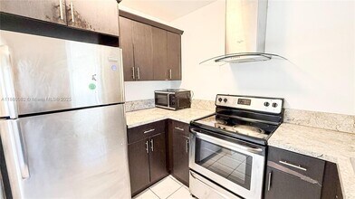 3200 NW 5th Terrace in Pompano Beach, FL - Foto de edificio - Building Photo