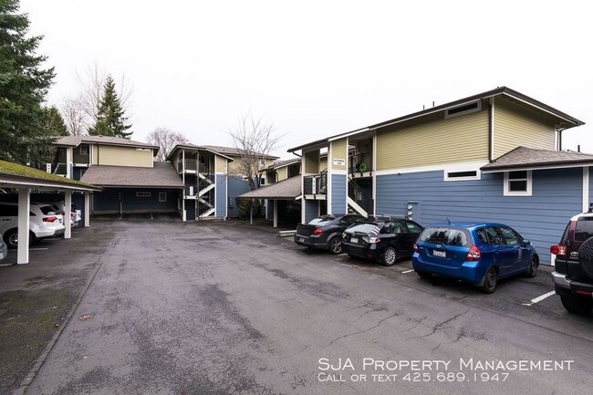 7581 Old Redmond Rd-Unit -#8 in Redmond, WA - Building Photo - Building Photo