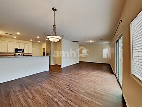 10377 Calypso Cave St in Las Vegas, NV - Building Photo - Building Photo