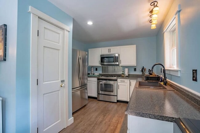 property at 14 Gifford Ln