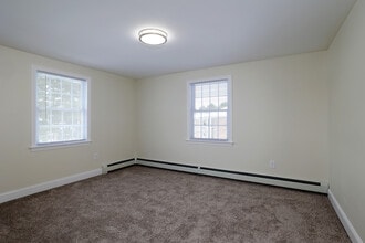 Manchester Gardens in Manchester, NH - Building Photo - Interior Photo