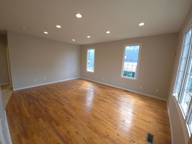 283 E 12th Ave in Columbus, OH - Building Photo - Building Photo