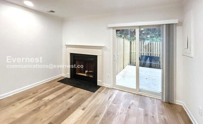 16318 Taconic Cir in Montclair, VA - Building Photo - Building Photo