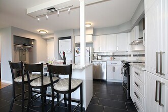 1025 Grenon Ave in Ottawa, ON - Building Photo - Building Photo