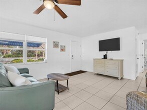 103 W Park St in Tarpon Springs, FL - Building Photo - Building Photo