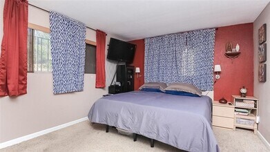 361 69th St in San Diego, CA - Building Photo - Building Photo