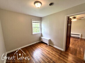 23742 Piper Ave in Eastpointe, MI - Building Photo - Building Photo