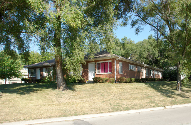 970-984 Hilo Ln in Columbus, OH - Foto de edificio - Building Photo