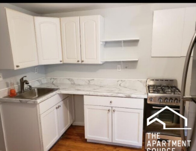 1380 N Dean St, Unit g