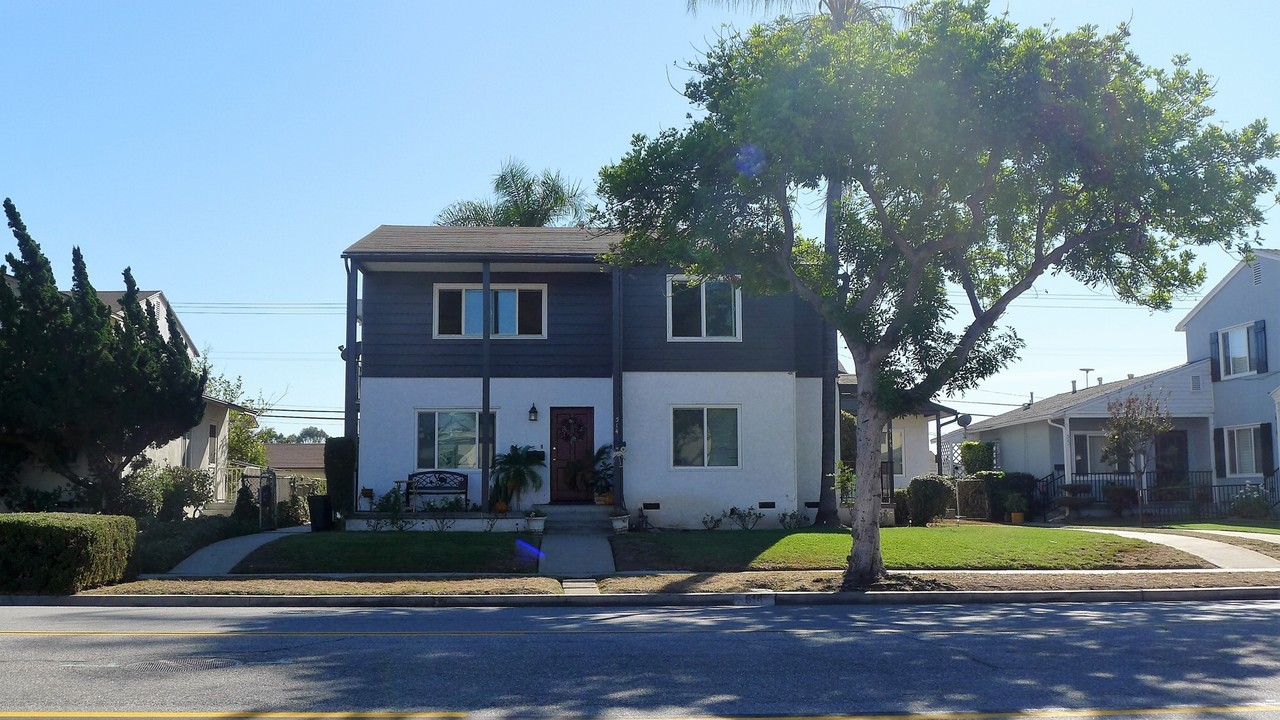 514 W Riggin St in Monterey Park, CA - Building Photo