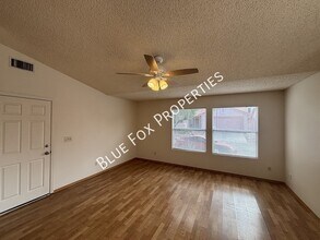 9913 N Woodstone Trail in Tucson, AZ - Building Photo - Building Photo