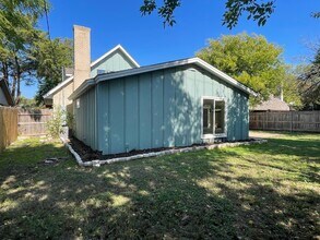 1418 Finley Rd in Irving, TX - Building Photo - Building Photo