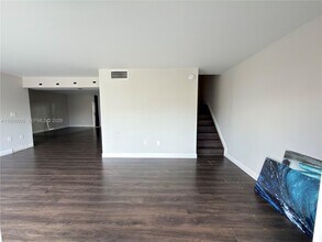 15400 SW 81st Cir Ln in Miami, FL - Building Photo - Building Photo