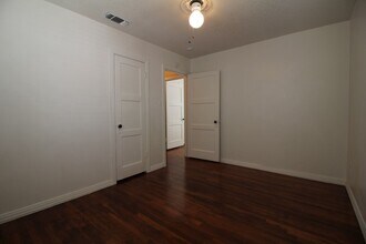 2317 32nd St in Lubbock, TX - Building Photo - Building Photo