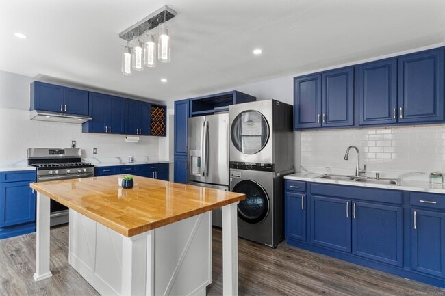 property at 160 Easton Ave