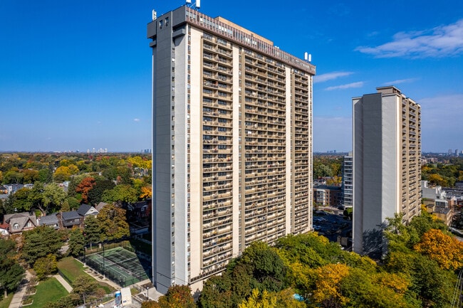 Upper Canada Court, West