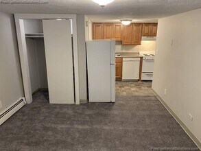 73 S Huntington Ave, Unit 2 in Boston, MA - Foto de edificio - Building Photo