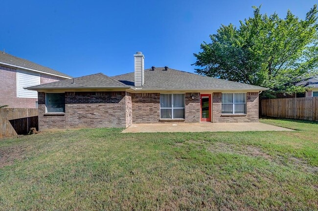 1124 Fawn Meadow Trail in Kennedale, TX - Building Photo - Building Photo