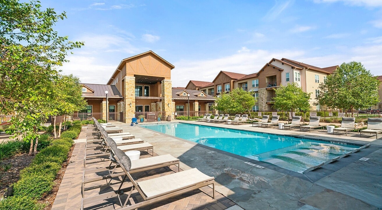 1700 Katy Fort Bend Rd in Katy, TX - Foto de edificio