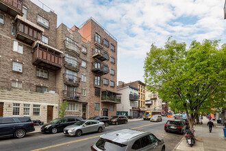 662 Myrtle Ave in Brooklyn, NY - Building Photo - Building Photo