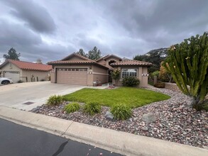 2081 Larkspur Dr in Alpine, CA - Building Photo - Building Photo