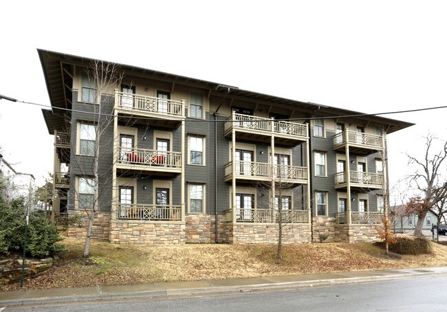 Courts at Whitham in Fayetteville, AR - Building Photo - Building Photo