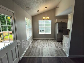 194 Saddleview Trail in Riverdale, GA - Building Photo - Building Photo