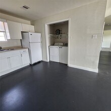 4710 Pelican in Hitchcock, TX - Building Photo - Building Photo