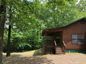 206 Orca Rd in Broken Bow, OK - Building Photo - Building Photo