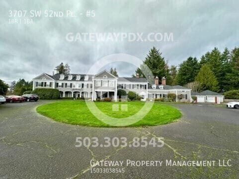 3707 SW 52nd Pl in Portland, OR - Foto de edificio - Building Photo