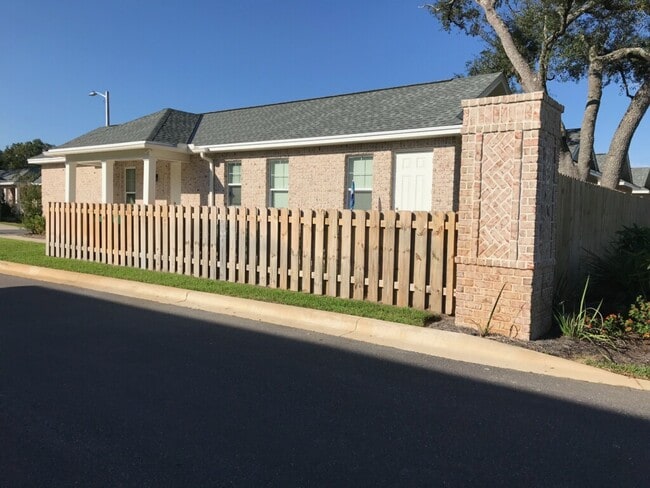 101 Alley Ln in Niceville, FL - Building Photo - Building Photo