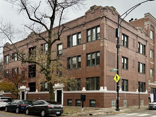 property at 3958 N Janssen Ave