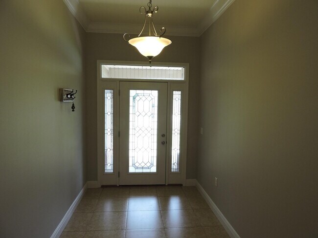 4587 Ashton Cir in Crestview, FL - Building Photo - Building Photo