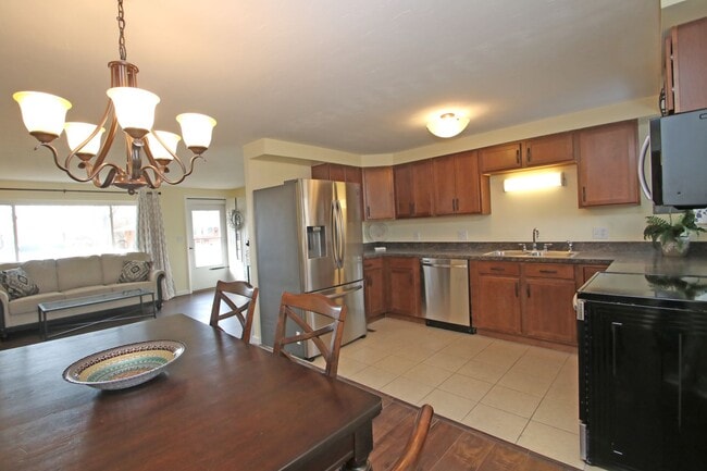 property at 2751 Latonia Ave