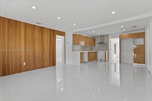 1524 SW 32nd Ct in Fort Lauderdale, FL - Building Photo