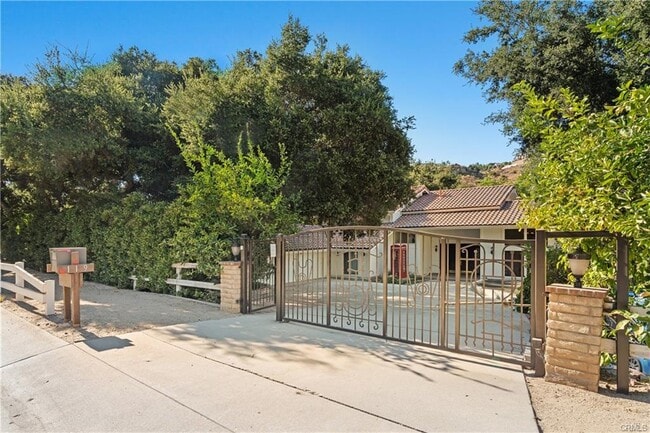property at 119 Bell Canyon Rd